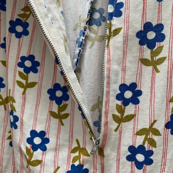 Vintage - 1960’s Blue and White Floral Striped Cotton Sleeveless Romper - Picture 9 of 9